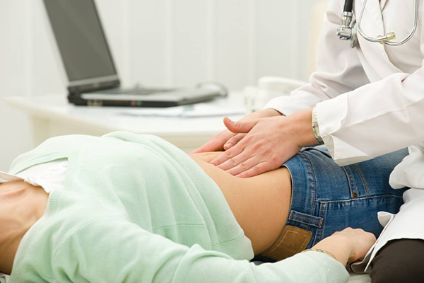 多囊完全不能吃甜食没道理,适当吃点奶油蛋糕没影响(图1) 多囊患者吃蛋糕过多对身体有影响