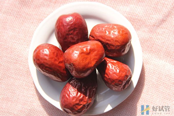 盘点孕期解馋不发胖的15种零食,这样吃才不长肉(图3) 大枣营养价值高