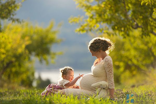 十大适合孕妇娱乐项目汇总,怀孕在家无聊这些都可以做(图2) 孕妇散步可以放松心情