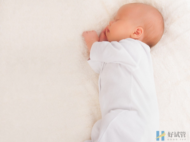 做试管和自然出生的孩子有区别,与寿命无关而是这几个方面(图1) 试管婴儿和普通孩子没区别