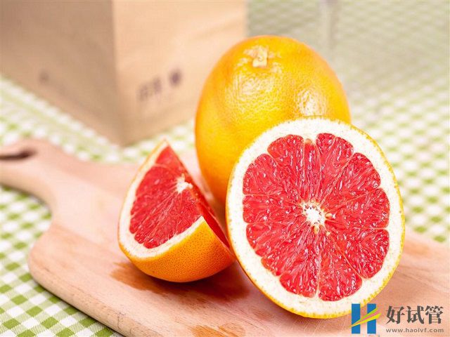 有没有试管移植后一星期的最佳菜谱?(图1) 试管移植后每天可以吃一个西柚