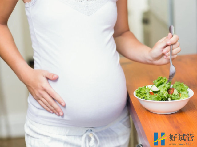 怀男宝和女宝的口味变化大,别单纯以为爱吃酸就是儿子(图1) 怀孕后饮食习惯会变化