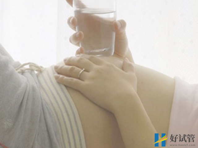 孕期睡觉姿势看男女有诀窍,偏爱左侧睡不一定就是男孩(图2) 孕妇爱躺着不睡觉会生女孩