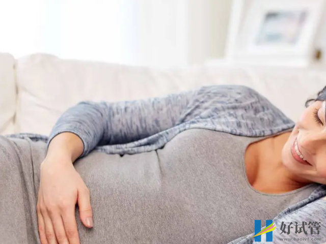 孕期睡觉姿势看男女有诀窍,偏爱左侧睡不一定就是男孩(图3) 孕妇爱左侧睡与生男生女无关