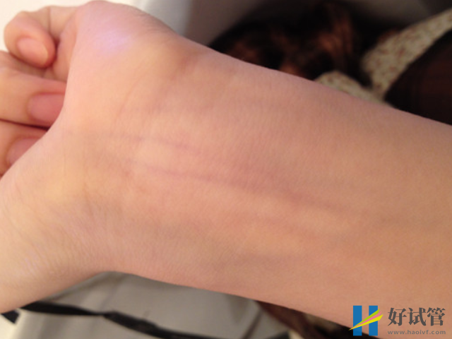 看孕妇手腕真能看出胎儿性别,过来人手把手教你测男女(图3) 孕妇手腕看男女不可靠